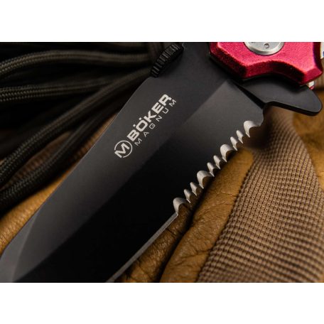 BÖKER MAGNUM MENTŐKÉS (FIRE FIGHTER) TŰZOLTÓKNAK